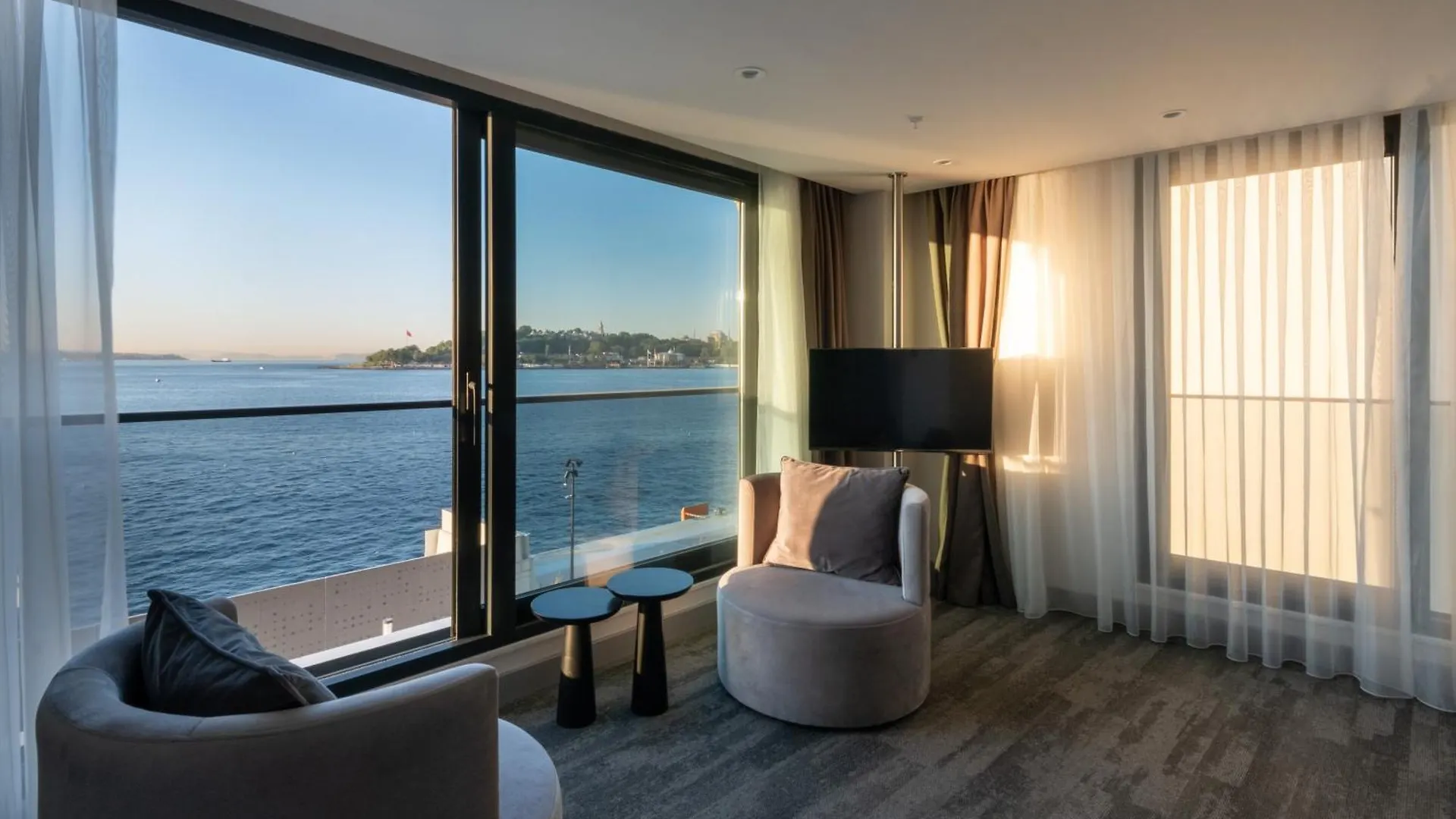 Pera Bosphorus Hotel Istanbul
